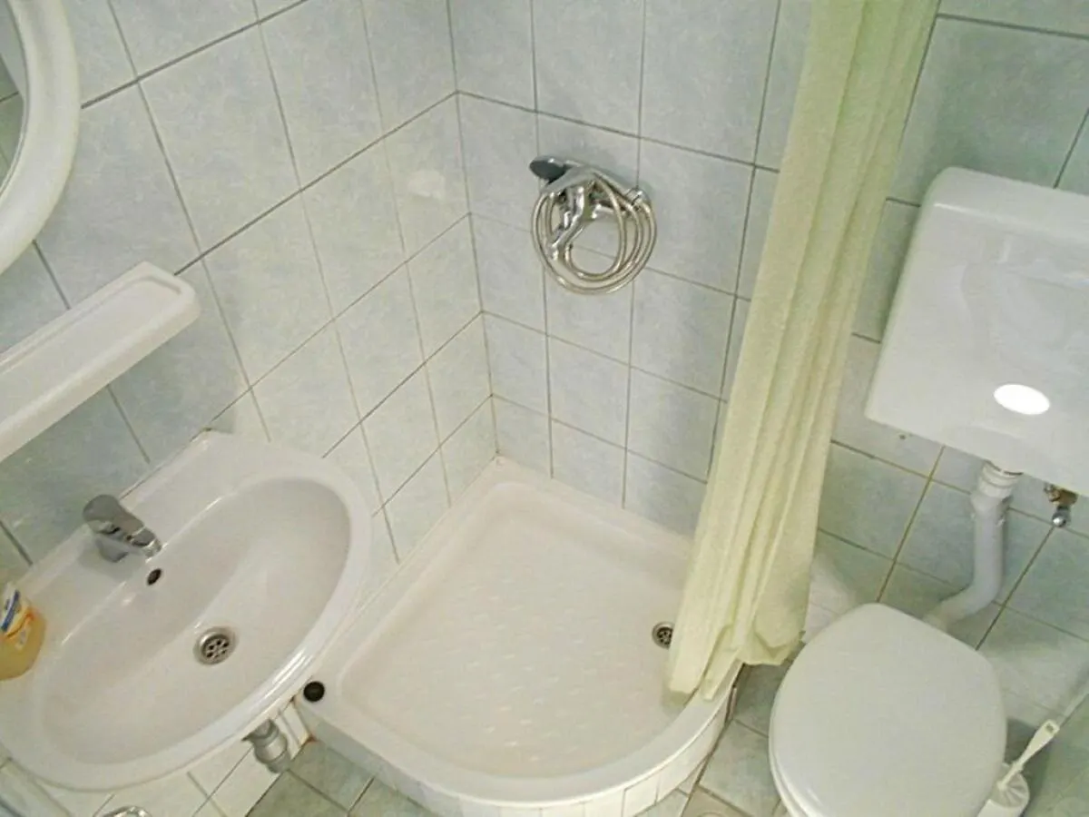 Apartments Naki - Terrace & Free Parking Slatine Croatia