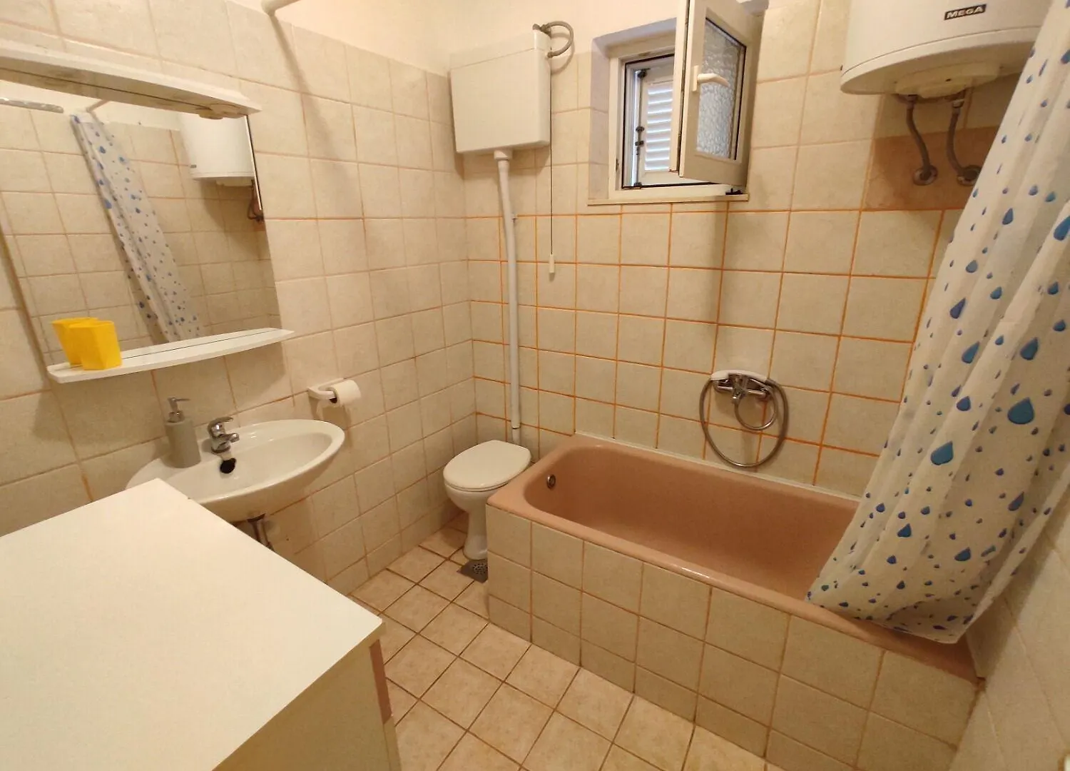 Apartments Naki - Terrace & Free Parking Slatine